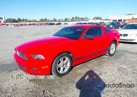 2013 Ford Mustang V6 z USA, uszkodzony, nr VIN 1ZVBP8AM7D5207494